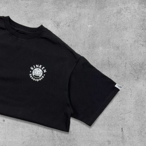 Ginken Oversized T-Shirt Premium Fit aus 100 % Baumwolle mit dropped shoulders und Logo-Print